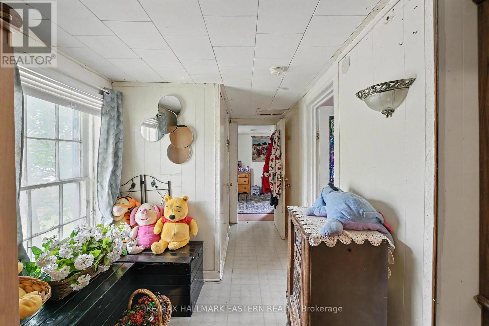 16 HOLLOWAY STREET - 20