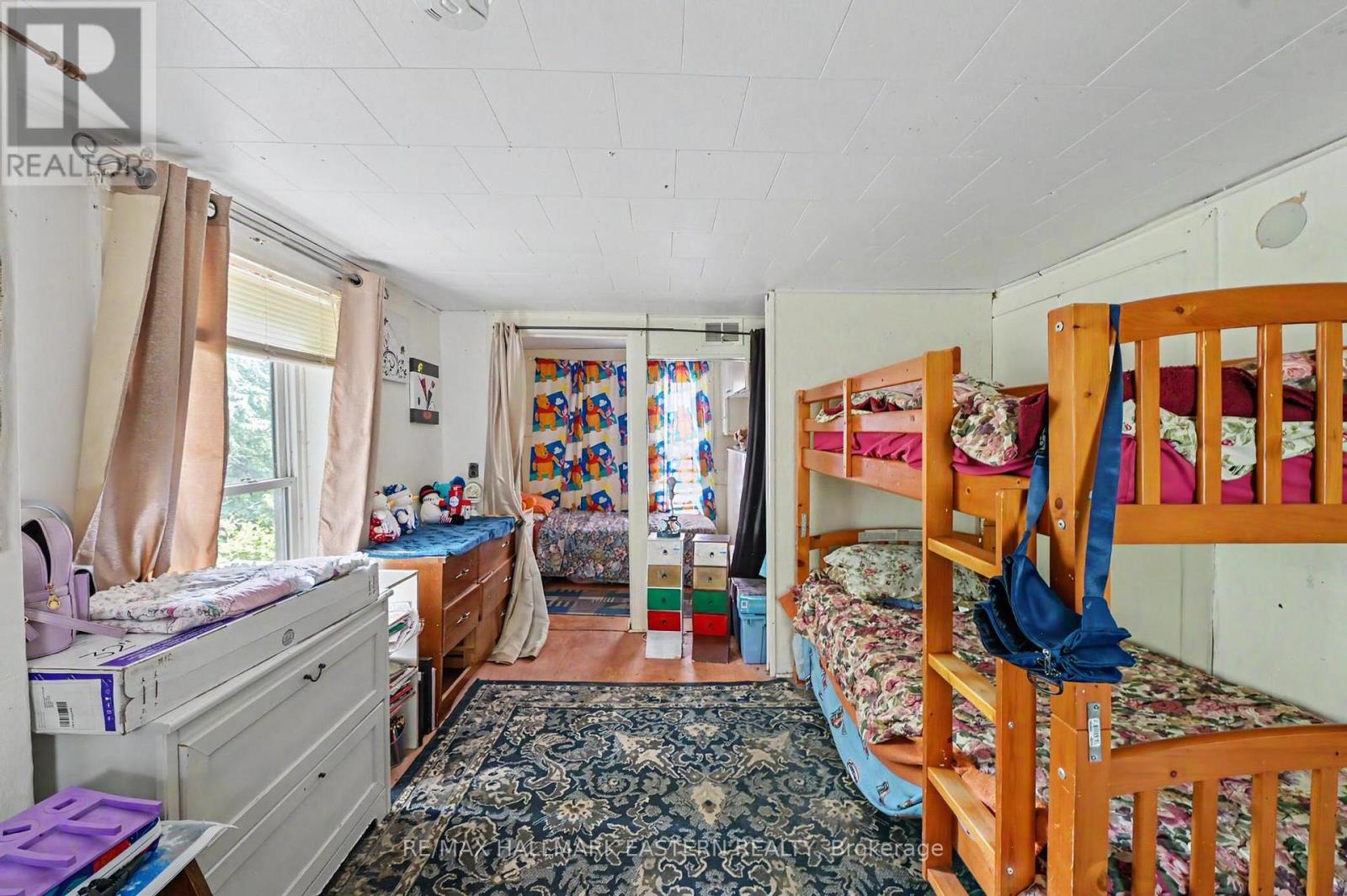 16 HOLLOWAY STREET - 22