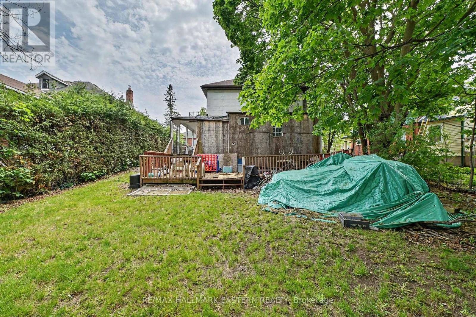 16 HOLLOWAY STREET - 31