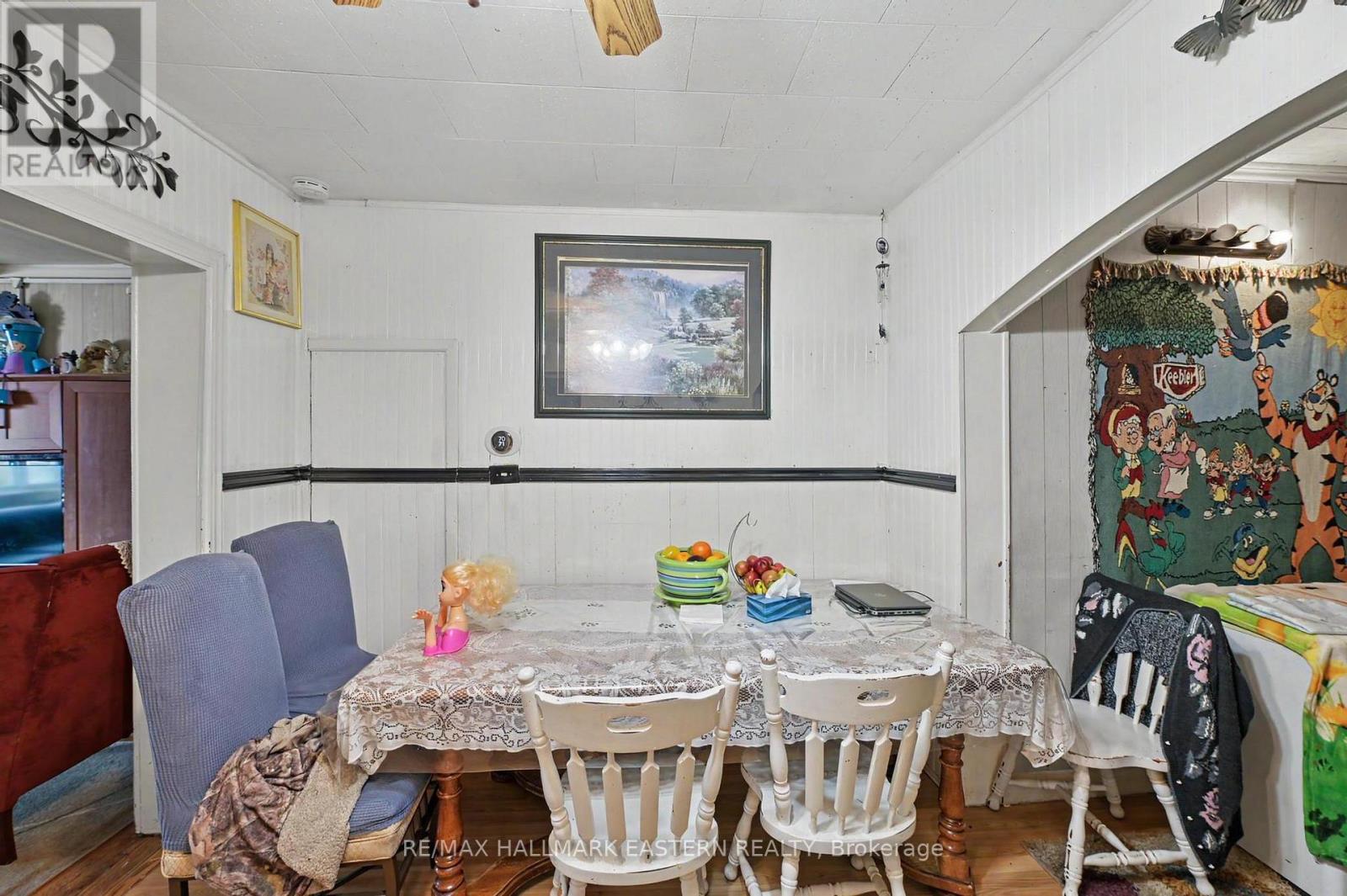 16 HOLLOWAY STREET - 7