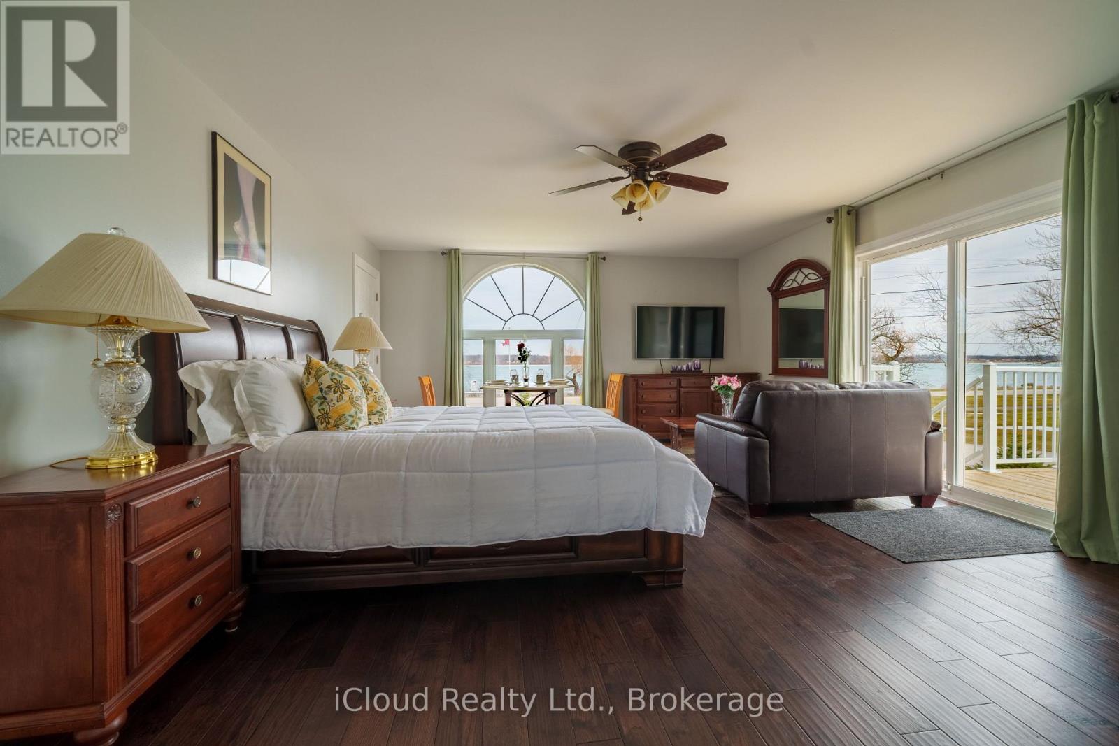 4099 NIAGARA PARKWAY - 23