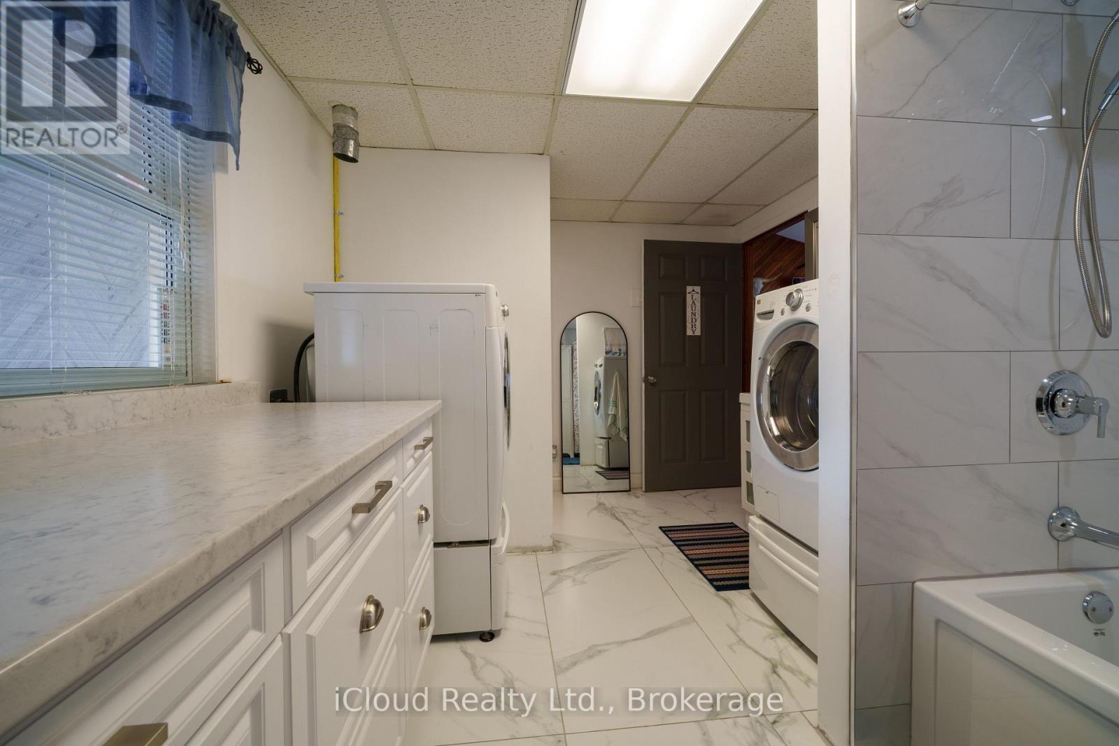 4099 NIAGARA PARKWAY - 34