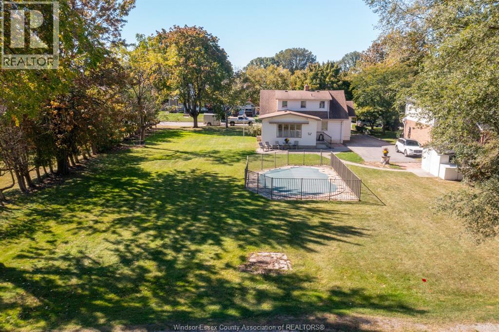 4054 ROSELAND DRIVE West - 37
