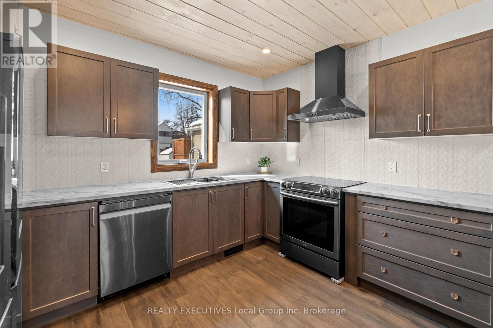 537 COPELAND STREET - 11