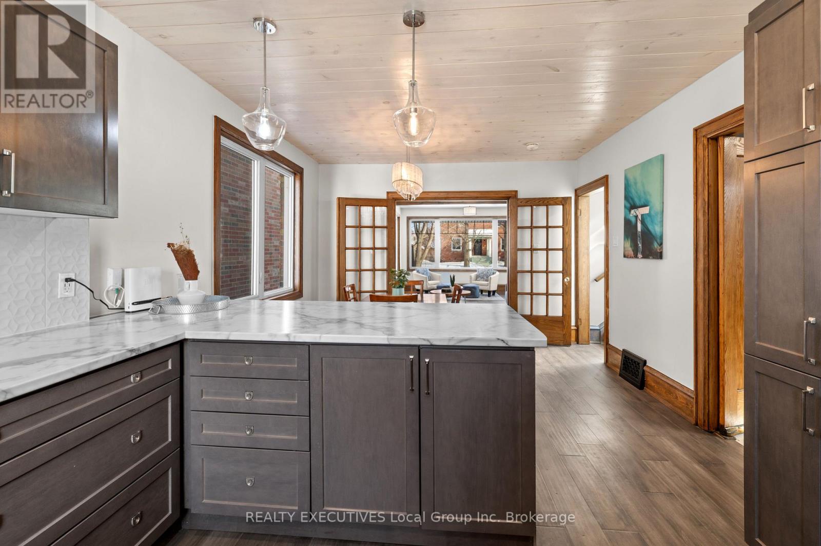 537 COPELAND STREET - 13