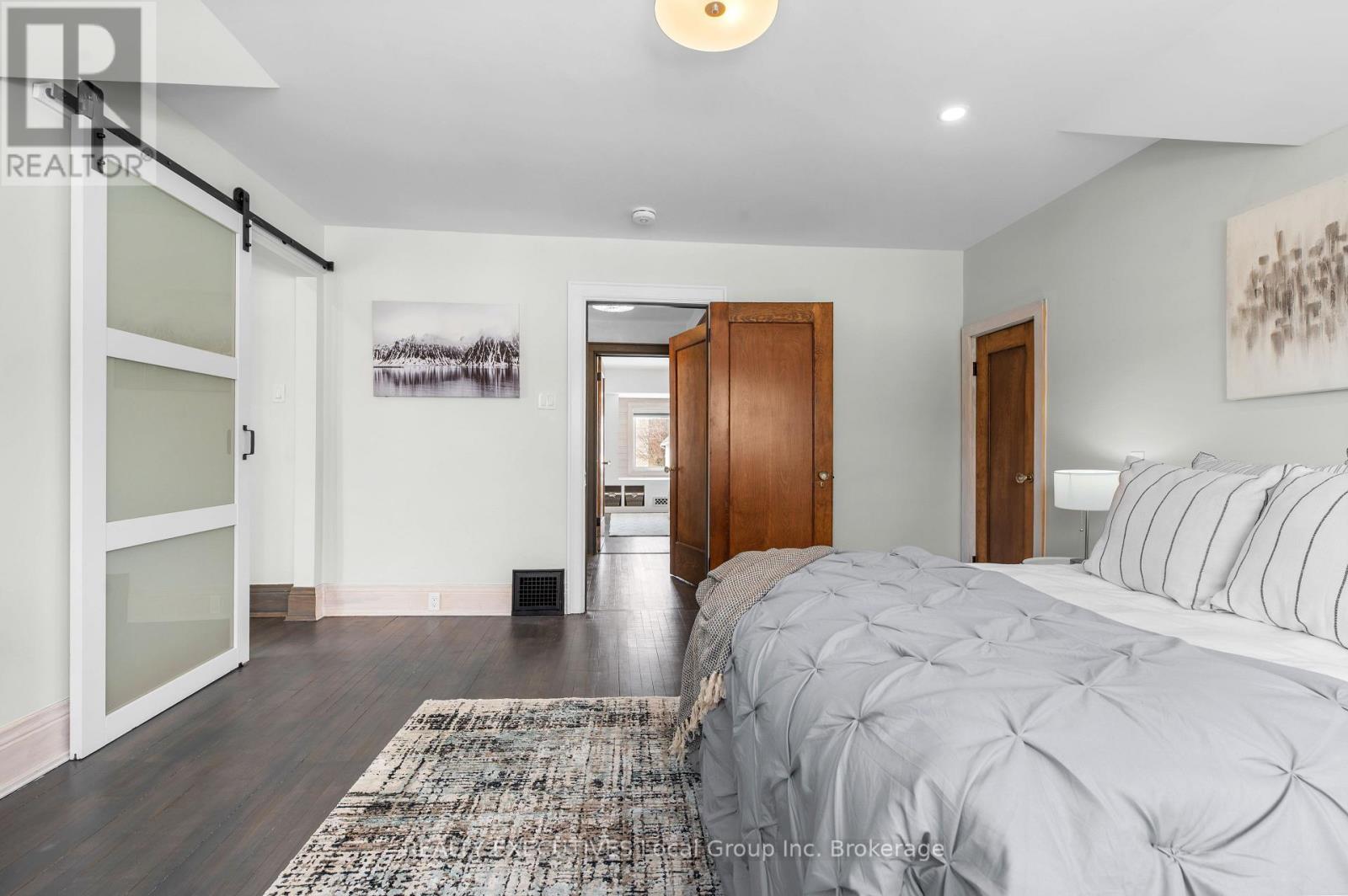 537 COPELAND STREET - 16