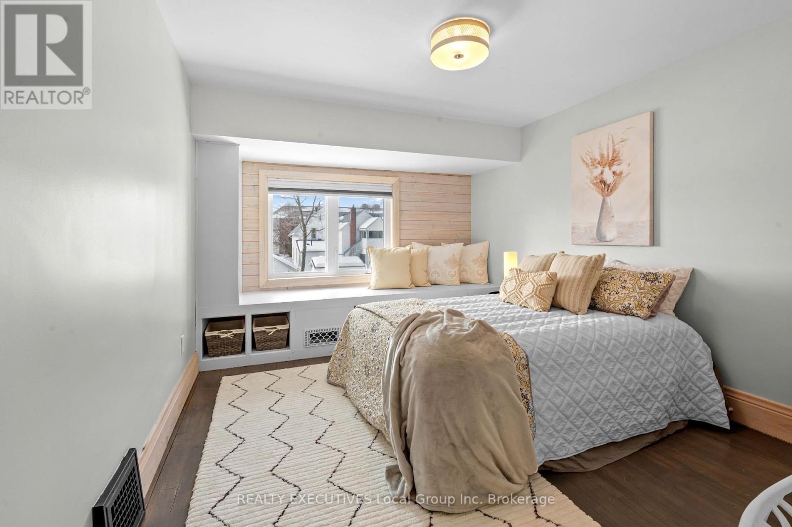 537 COPELAND STREET - 20