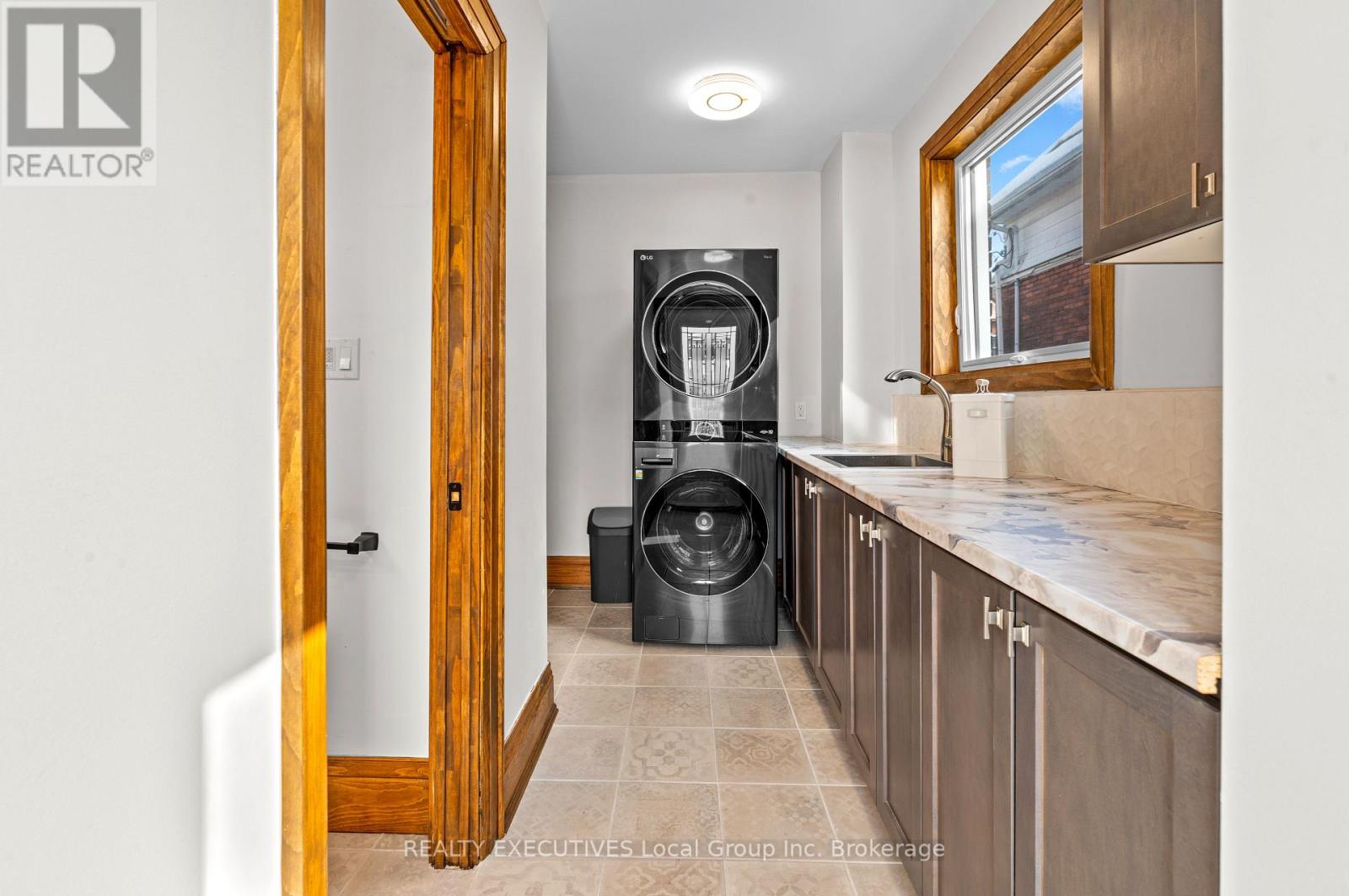 537 COPELAND STREET - 33