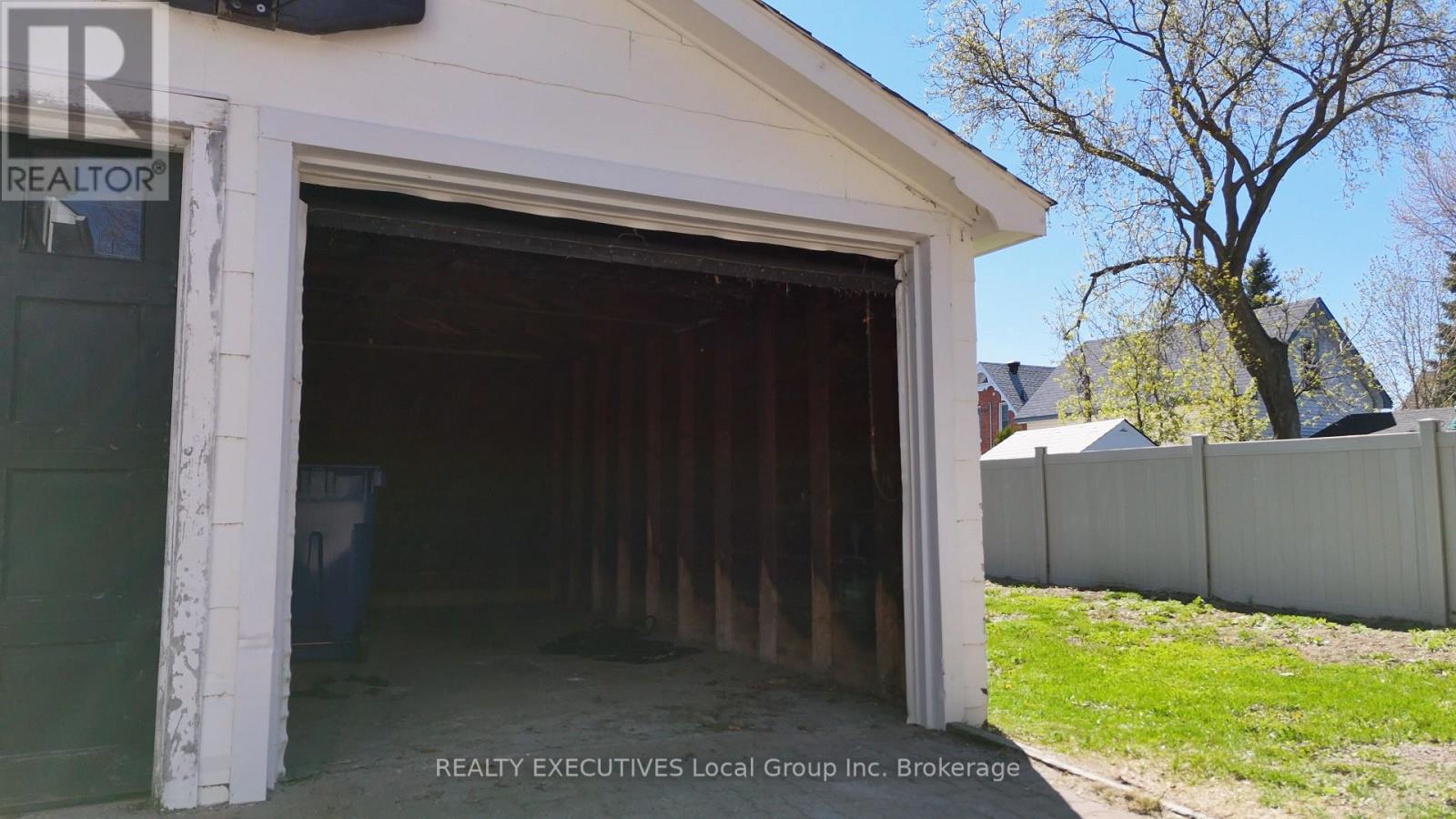 537 COPELAND STREET - 42