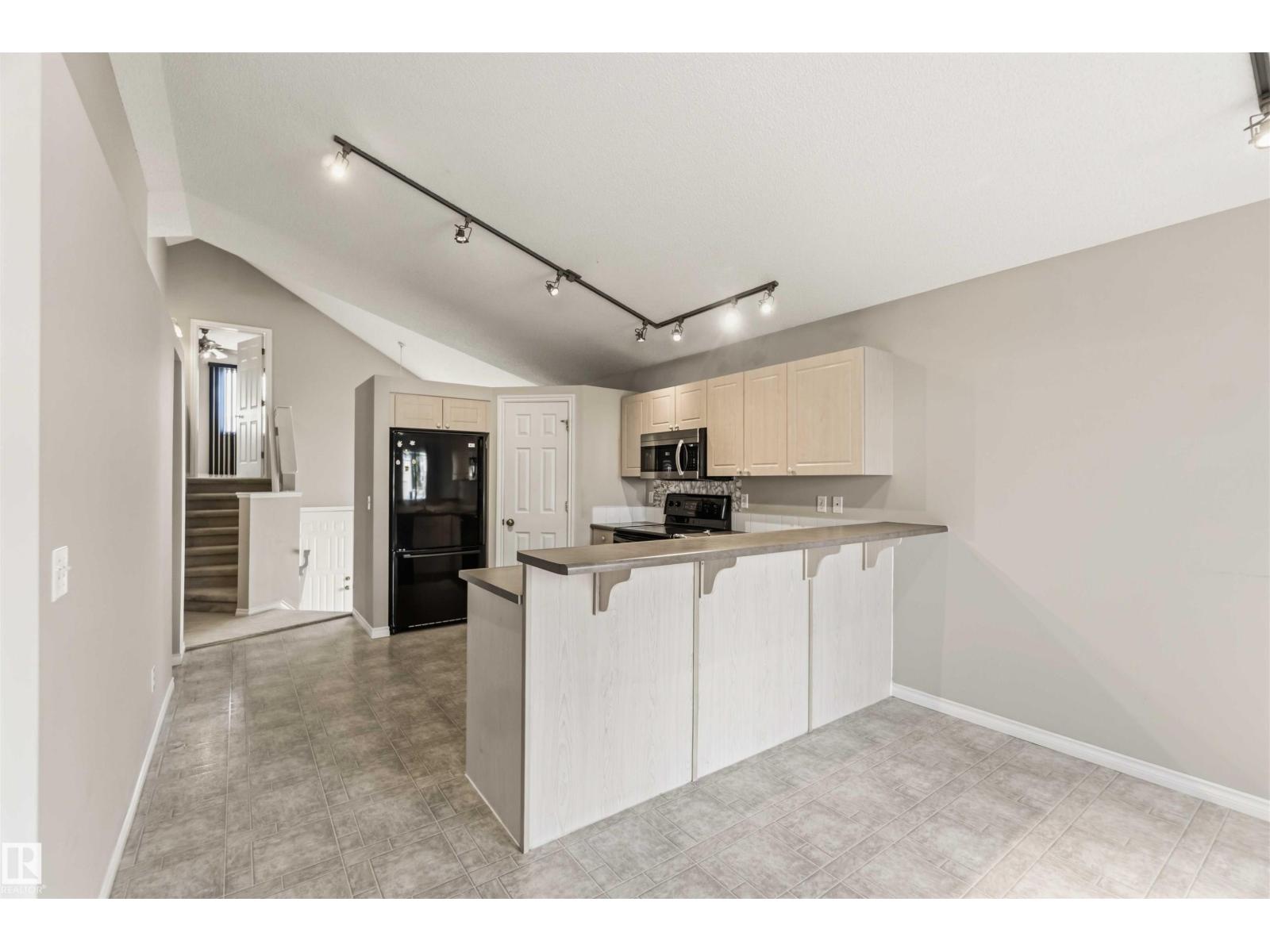 2012 35A AV NW - 7