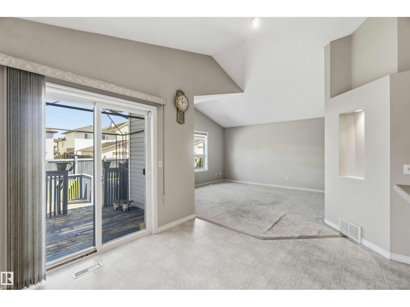 2012 35A AV NW - 14