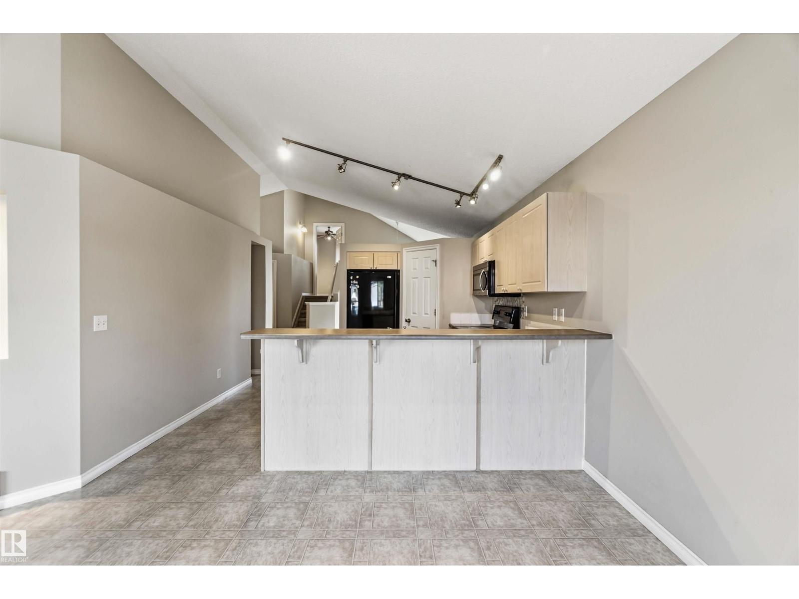 2012 35A AV NW - 9