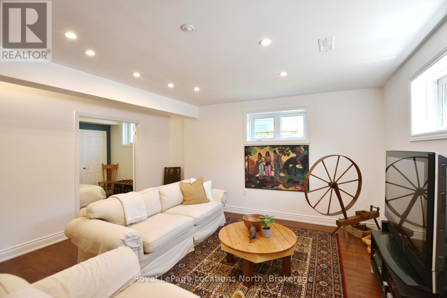 11 WATERPOND PLACE - 34