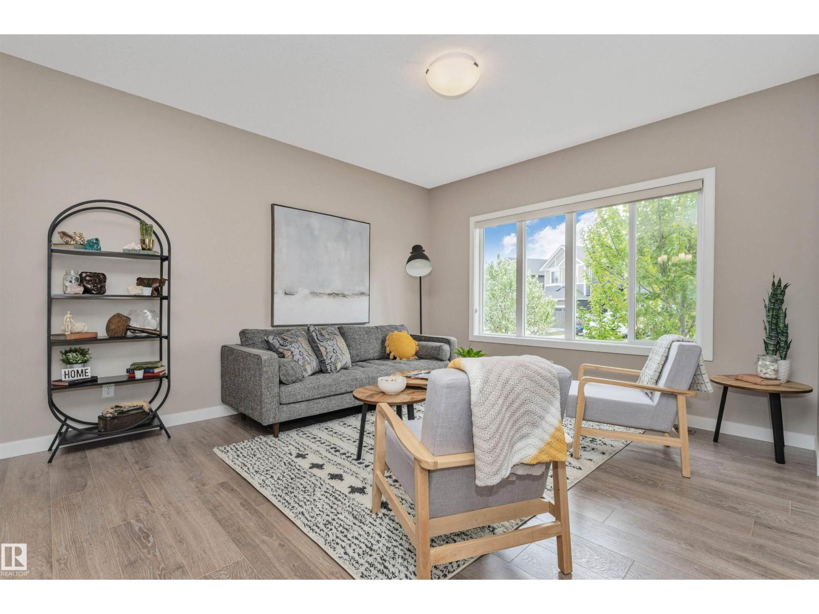 22124 85 AV NW - 9