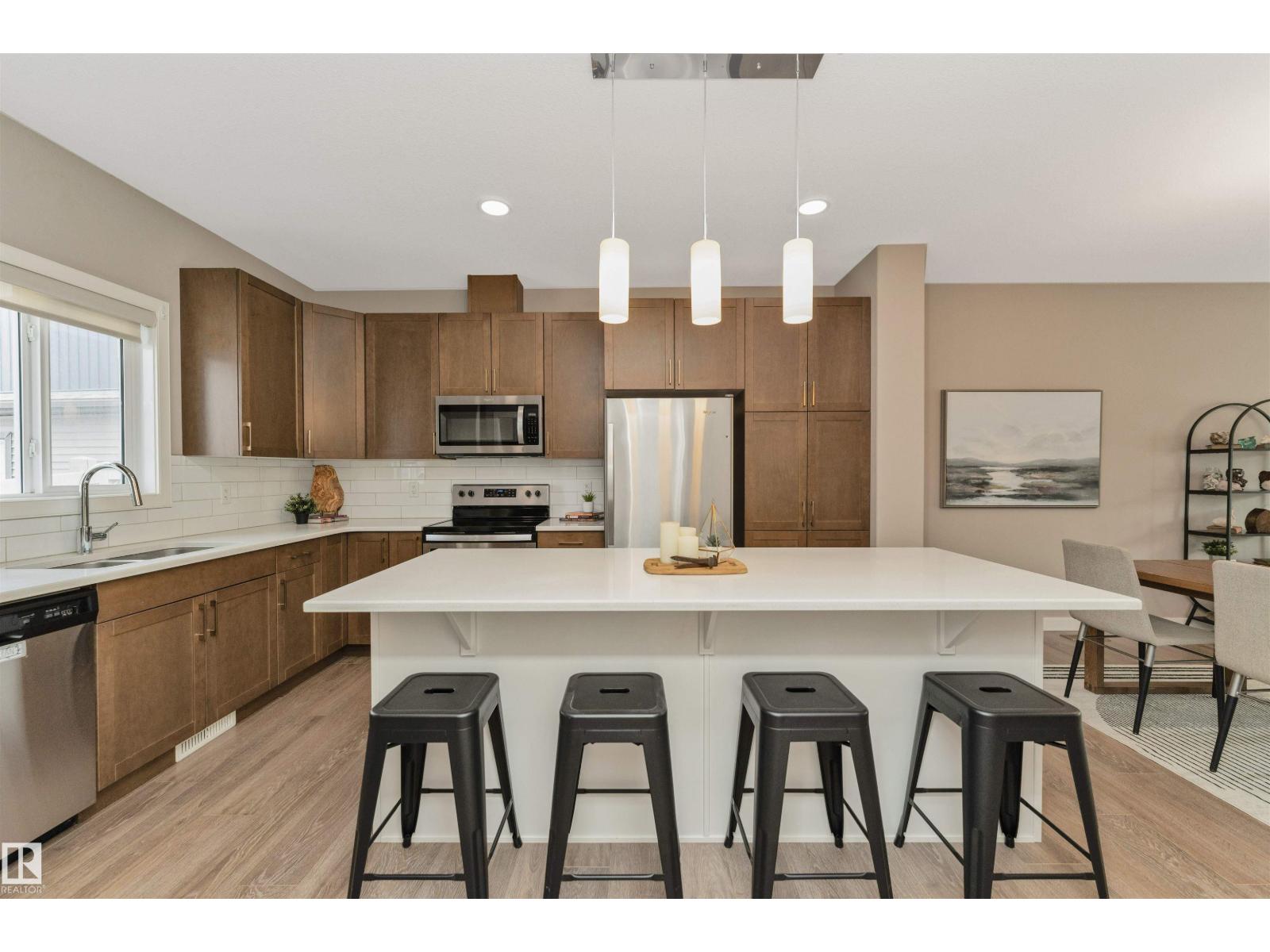22124 85 AV NW - 19