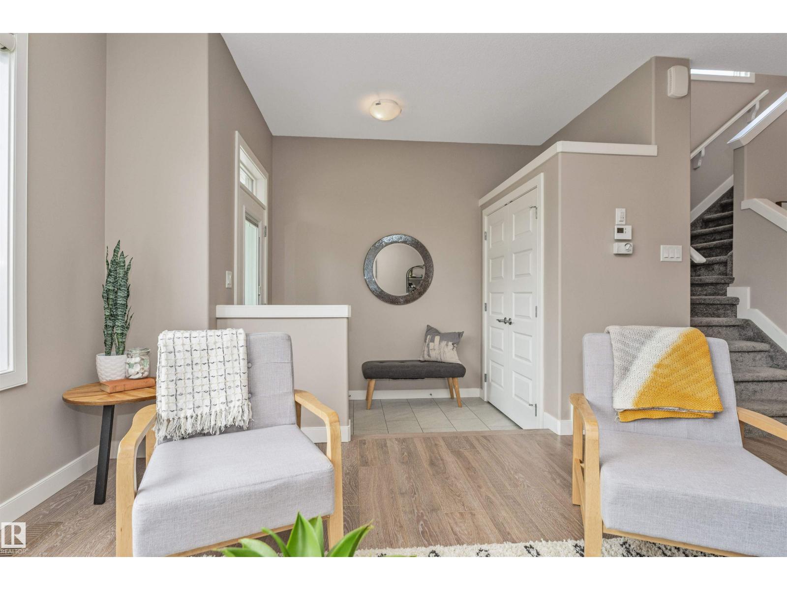 22124 85 AV NW - 5