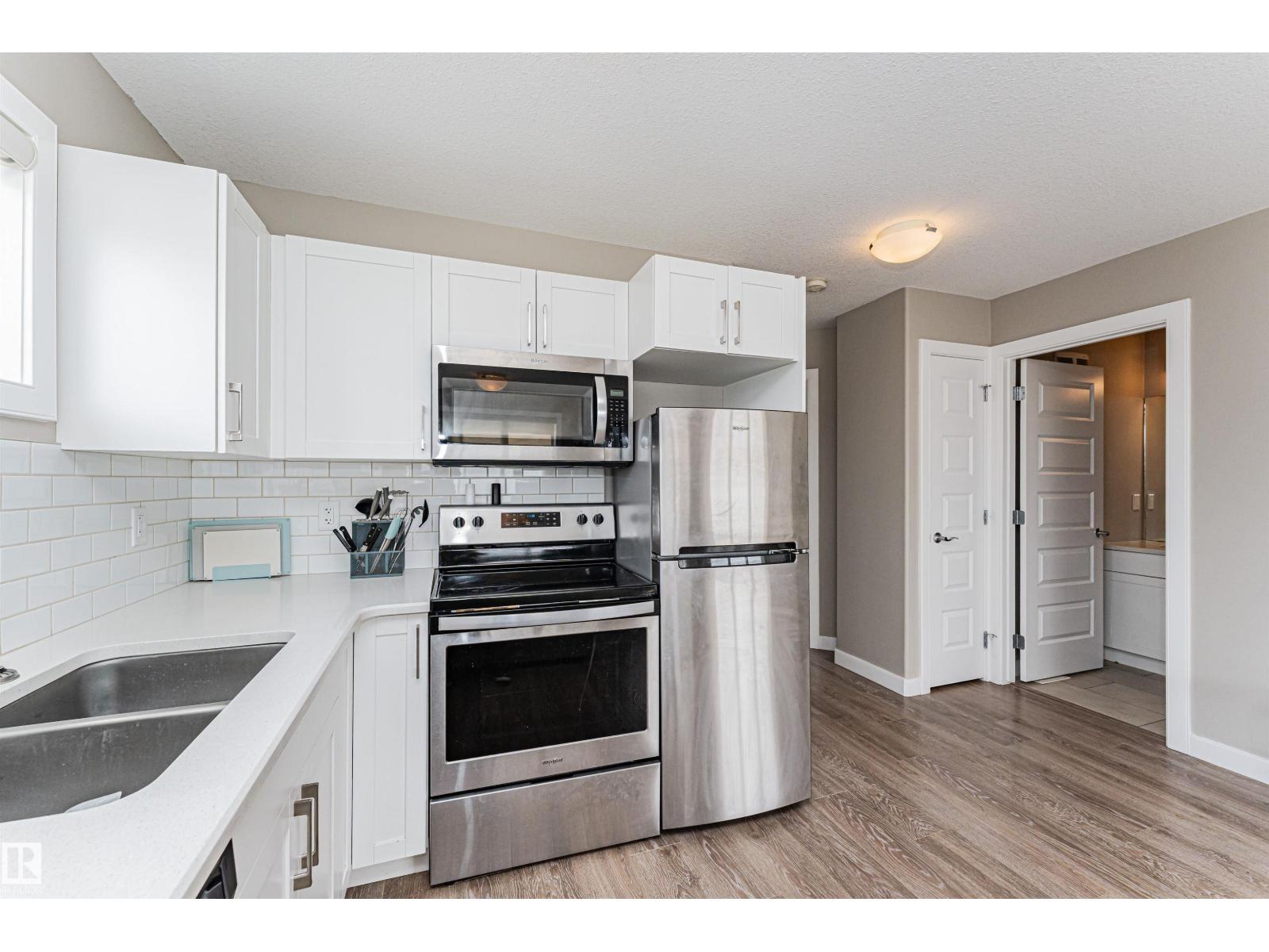 22124 85 AV NW - 57