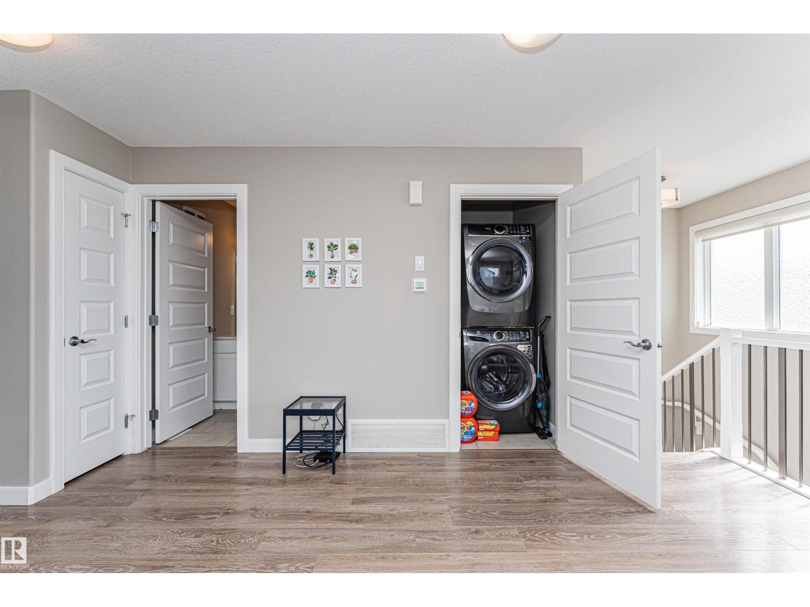 22124 85 AV NW - 58