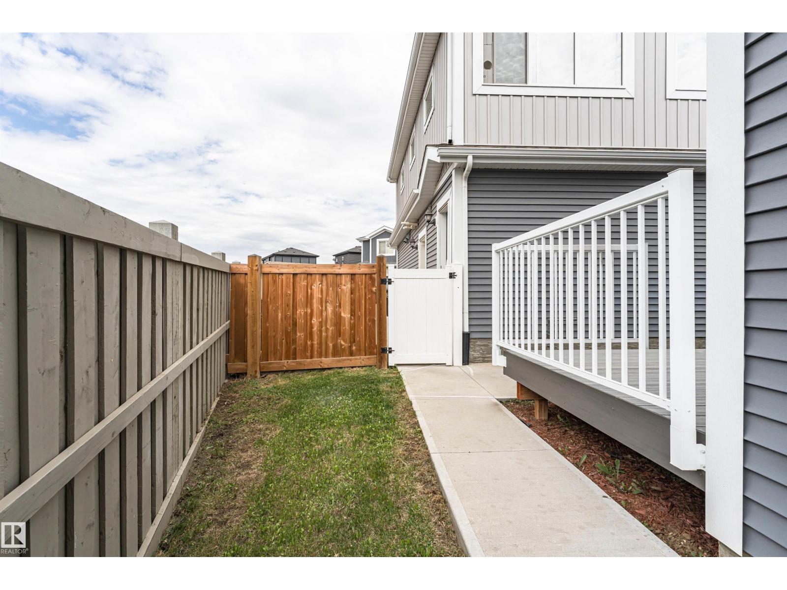 22124 85 AV NW - 44