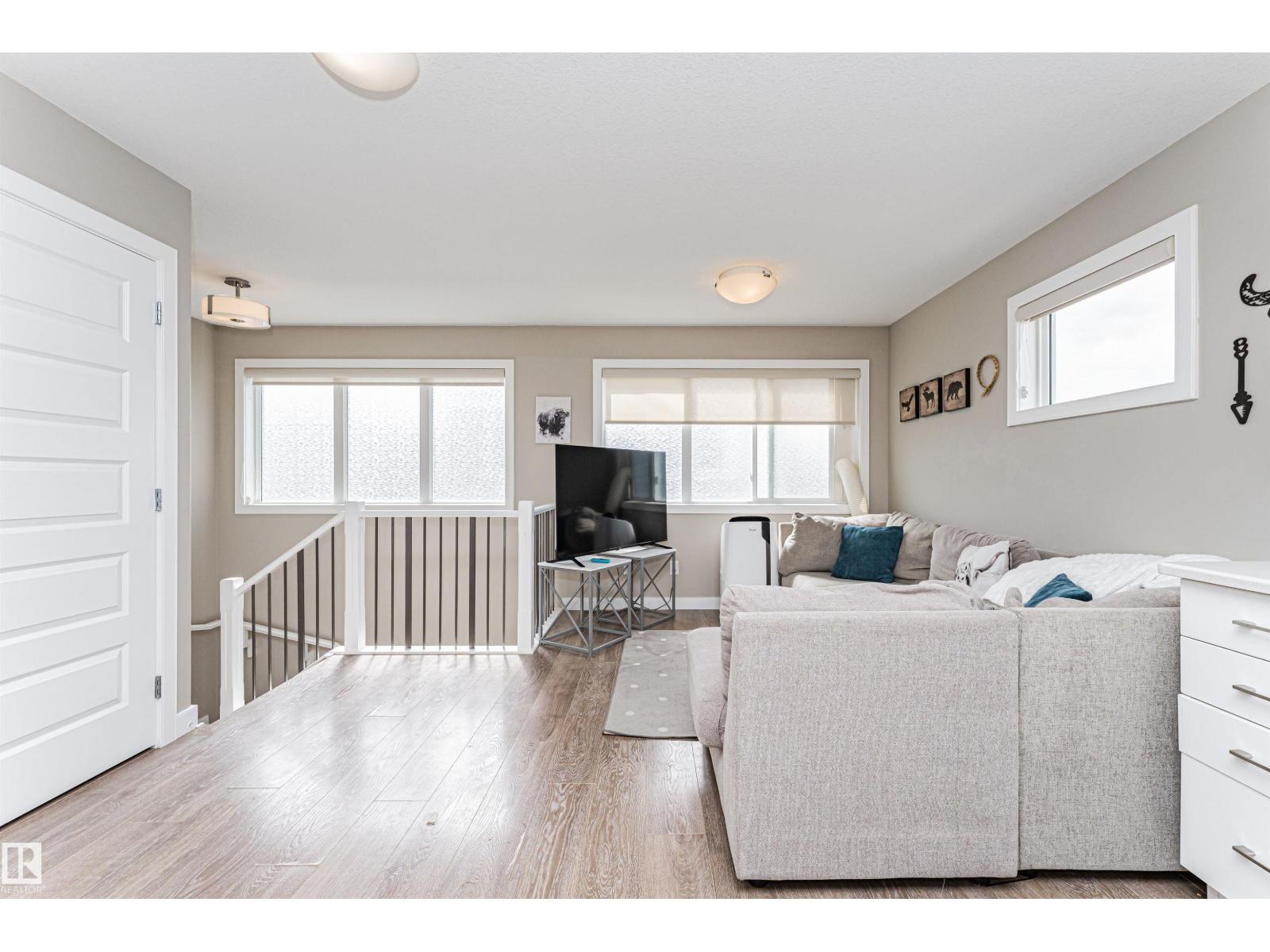 22124 85 AV NW - 53