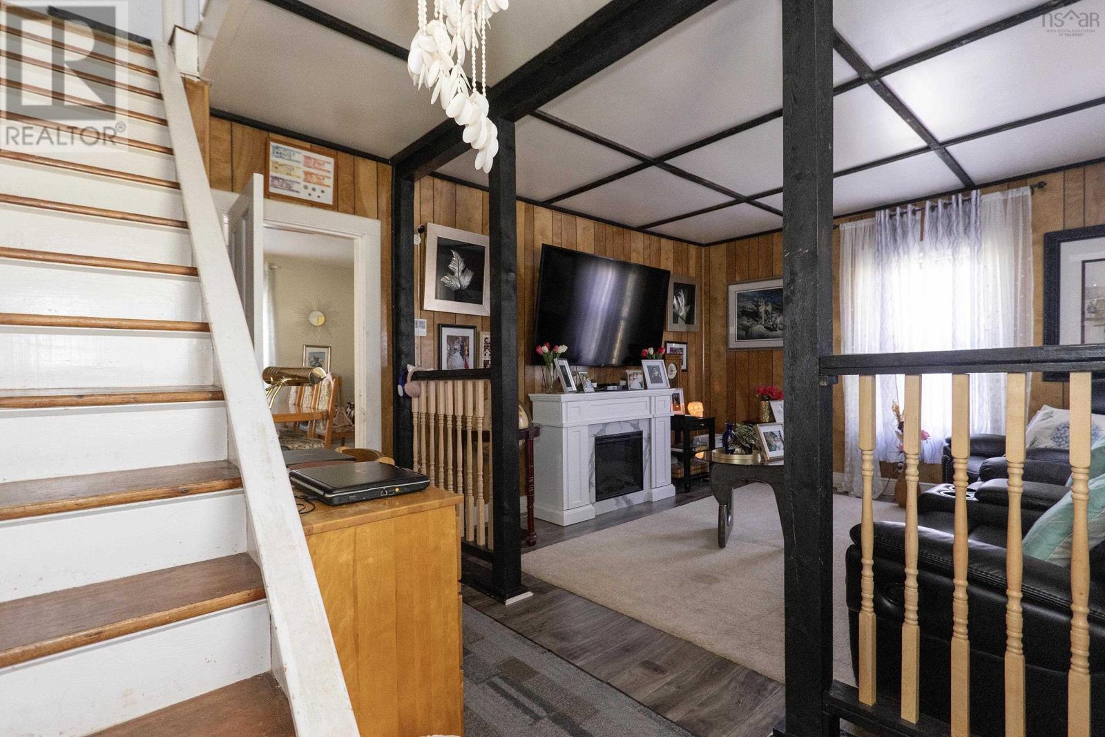 73 Mills Road - 33