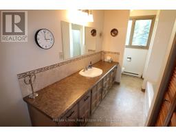 79927 Orchard Line, Central Huron, ON N7A3X8 Photo 17