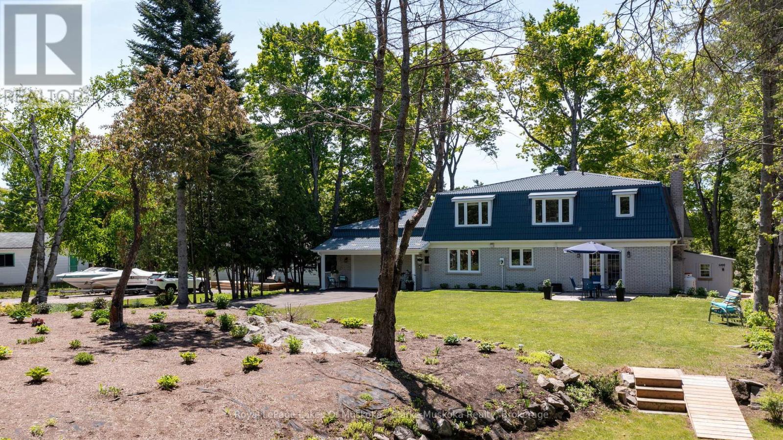 1012 MILL STREET - 2