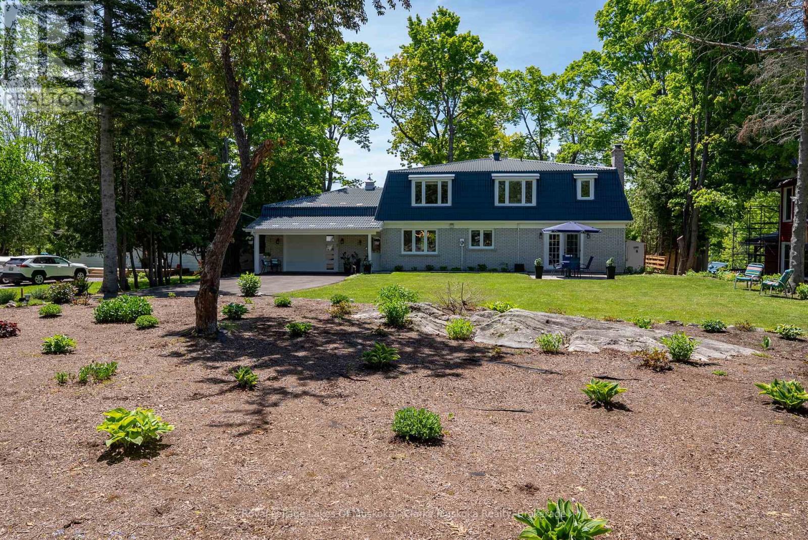 1012 MILL STREET - 6
