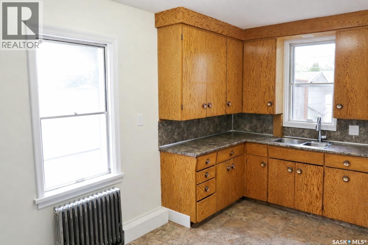 1436 E AVENUE N - photo 4