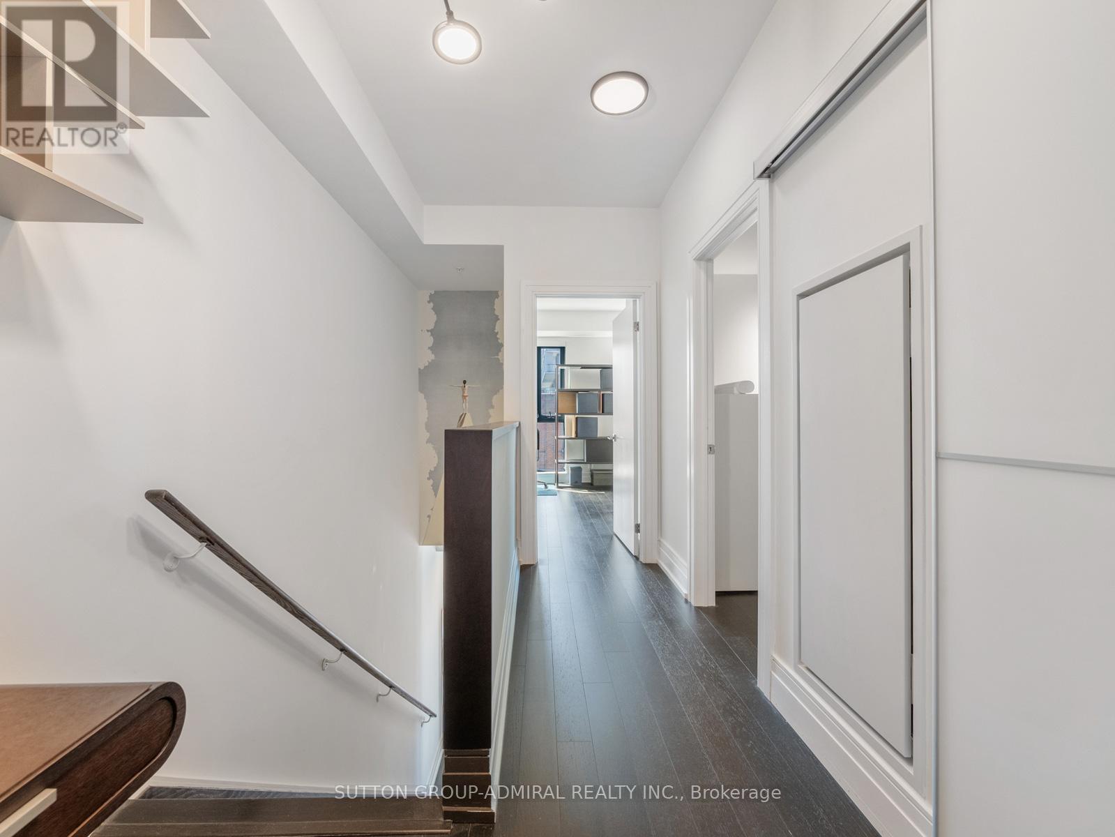 #410 90 NIAGARA STREET - 23