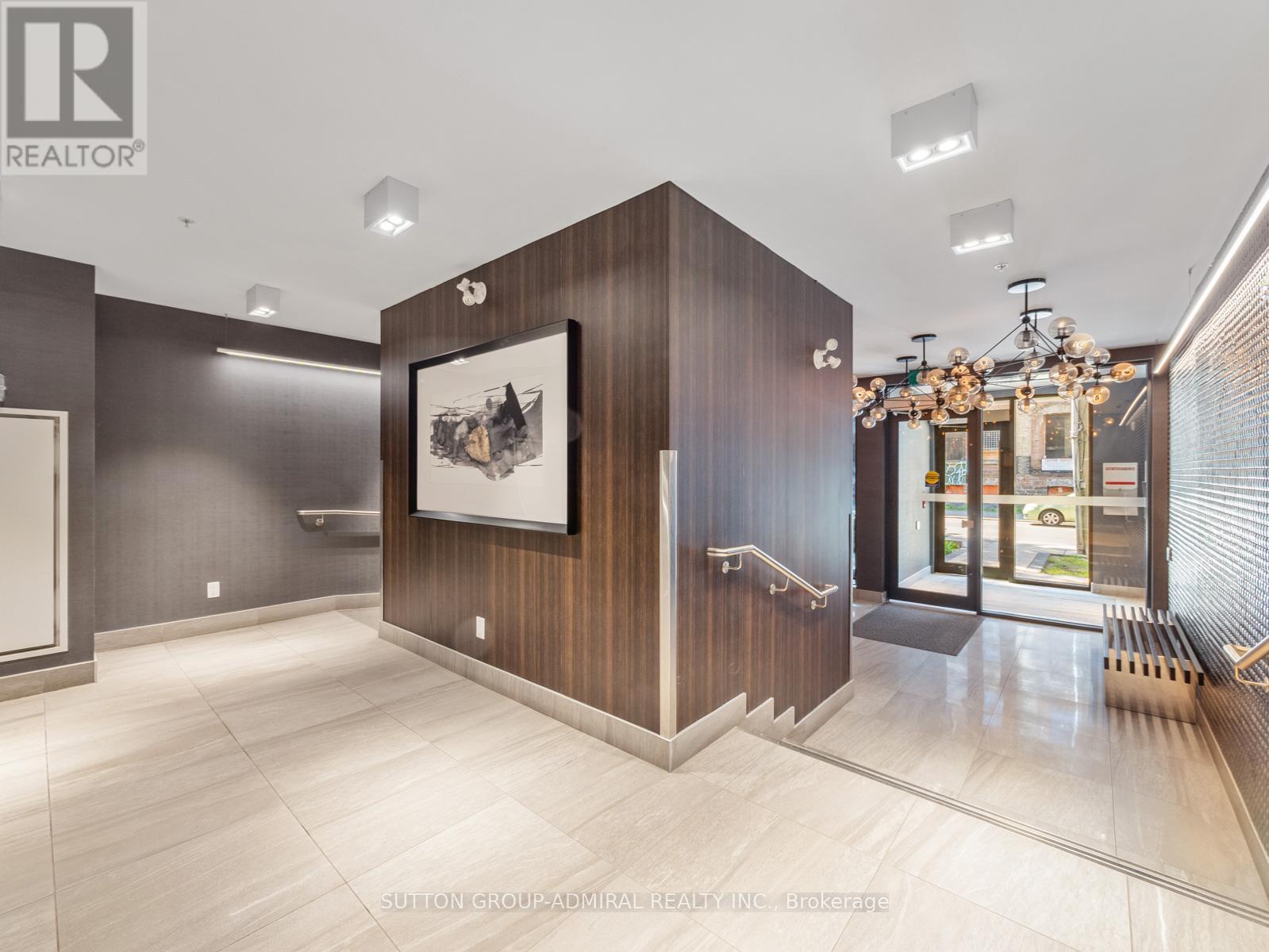 #410 90 NIAGARA STREET - 30