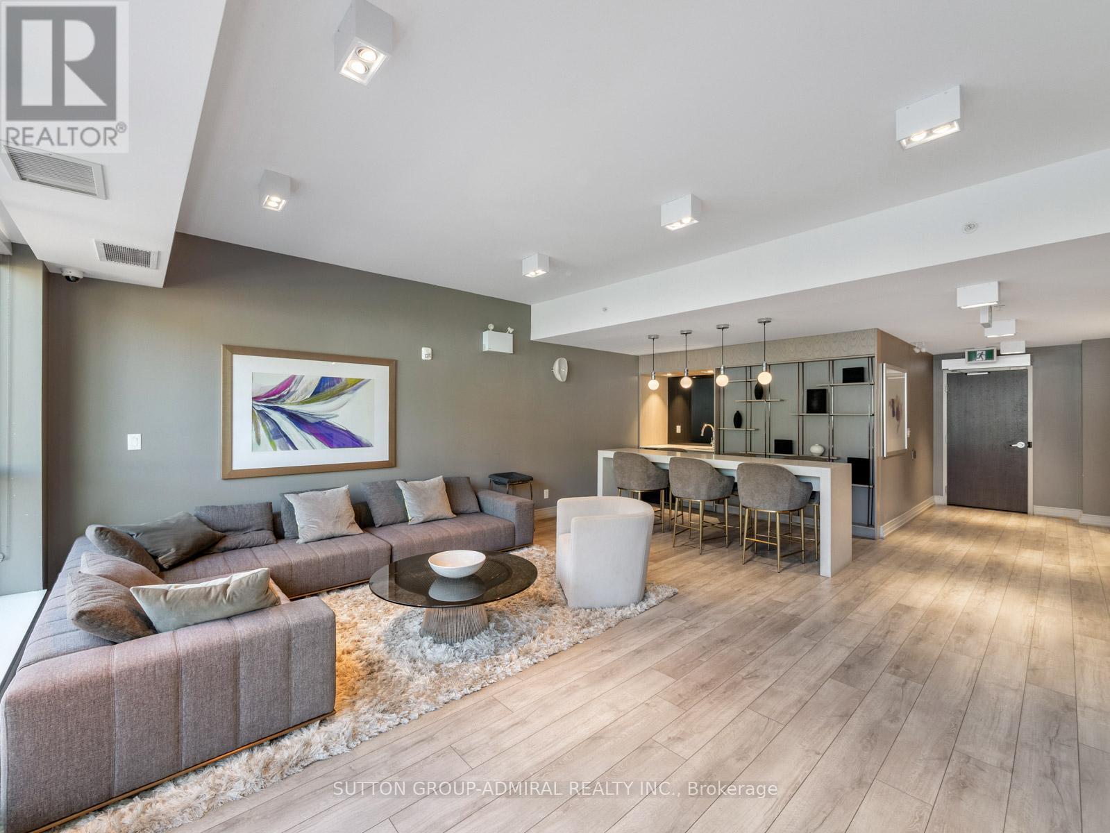 #410 90 NIAGARA STREET - 34