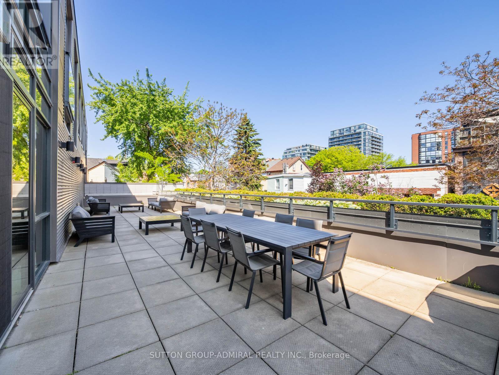 #410 90 NIAGARA STREET - 36