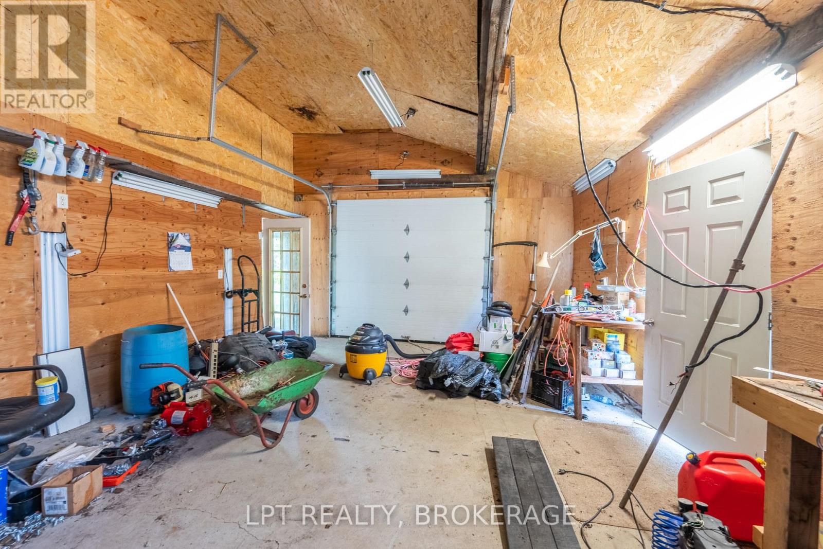 4342 HENDERSON ROAD - 41