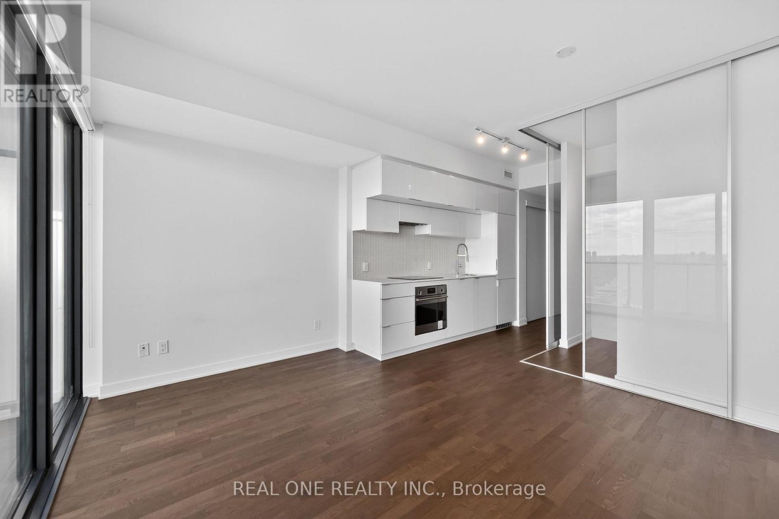 #1906 185 ROEHAMPTON AVENUE - 17