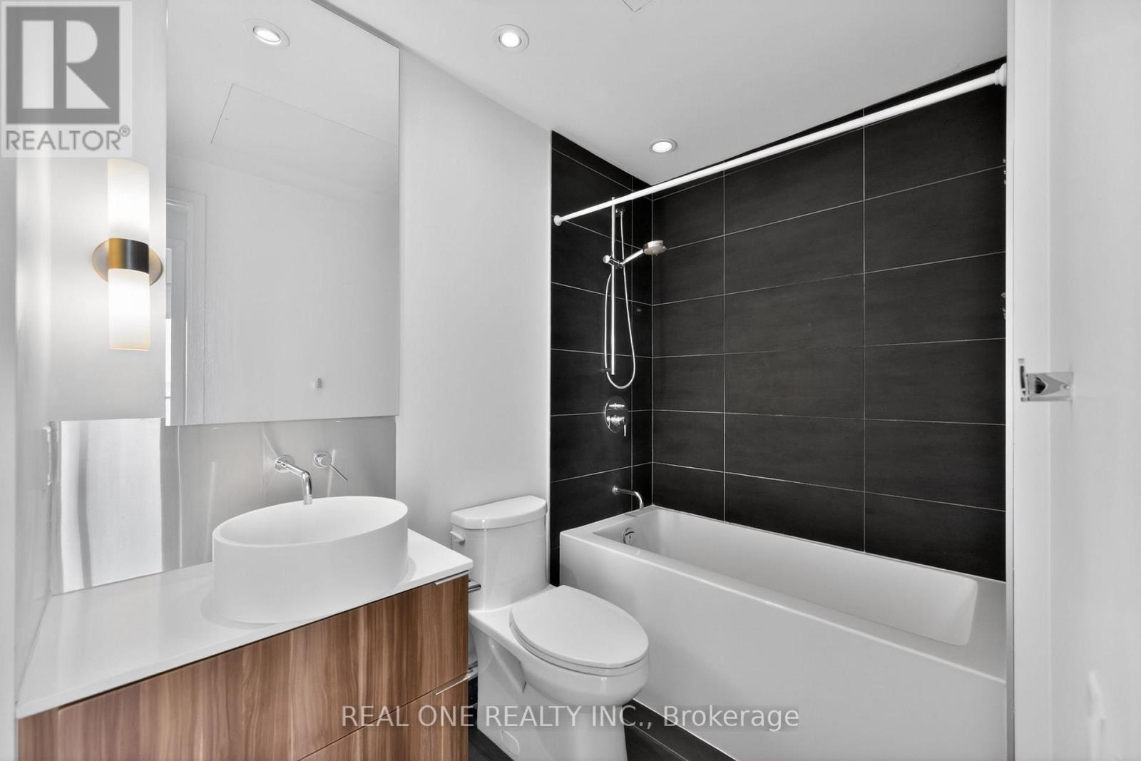 #1906 185 ROEHAMPTON AVENUE - 23