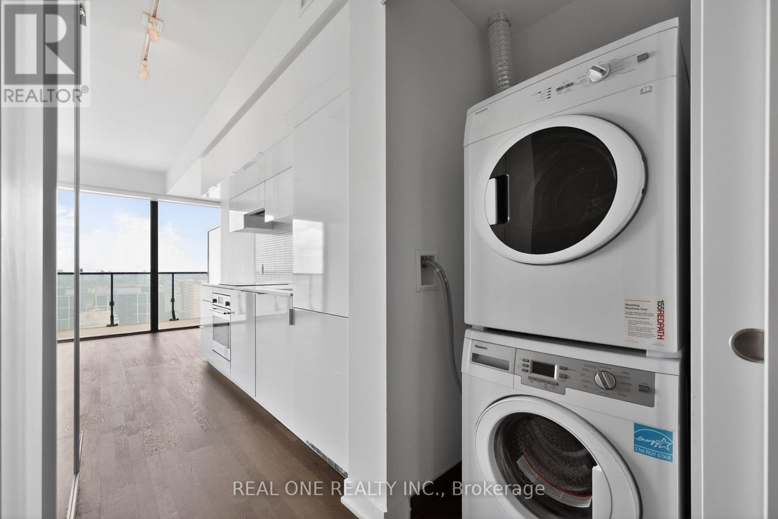 #1906 185 ROEHAMPTON AVENUE - 24