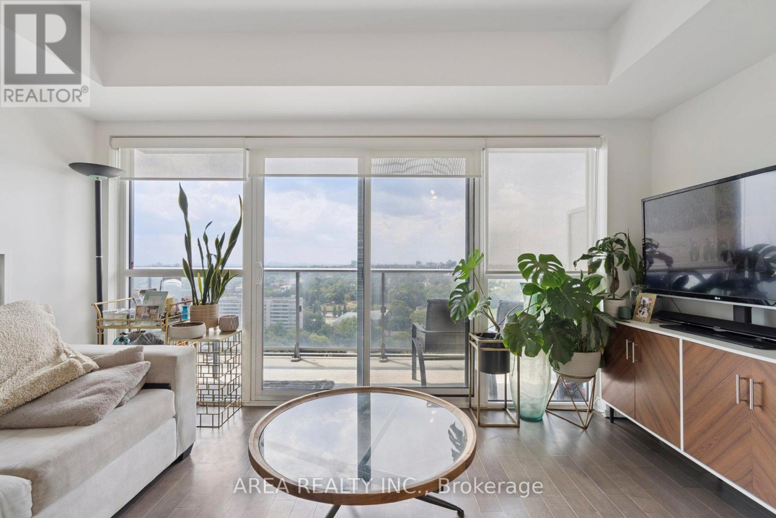 #1910 58 ORCHARD VIEW BOULEVARD - 12