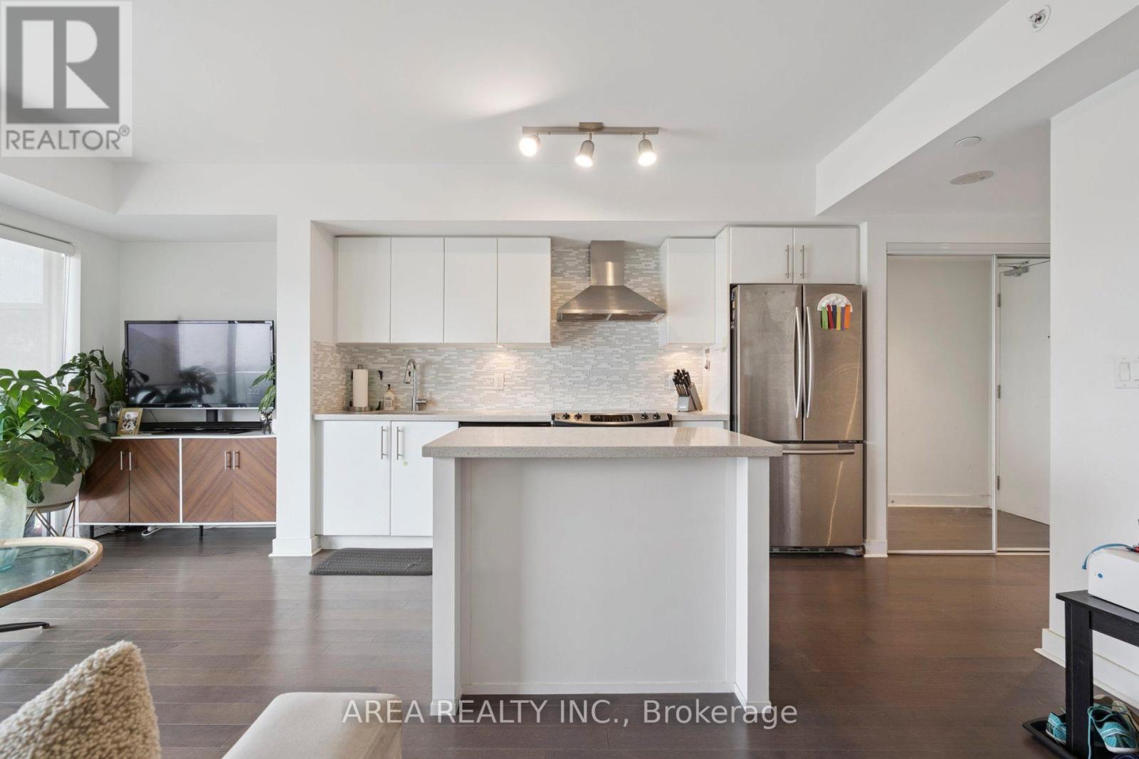 #1910 58 ORCHARD VIEW BOULEVARD - 13