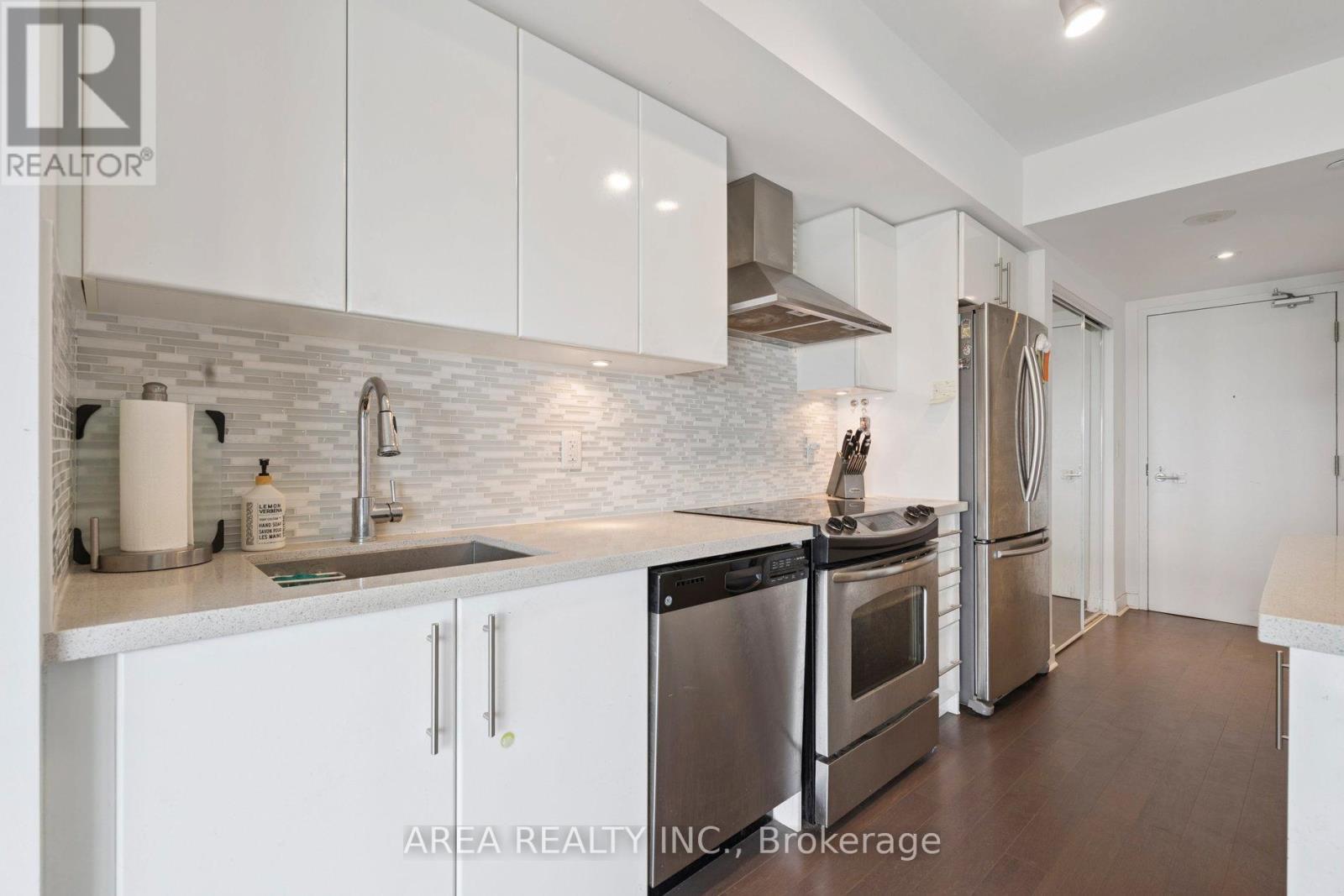 #1910 58 ORCHARD VIEW BOULEVARD - 15