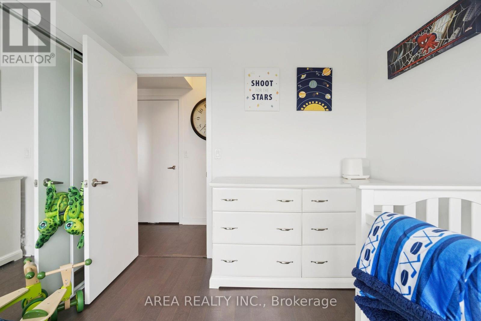 #1910 58 ORCHARD VIEW BOULEVARD - 18