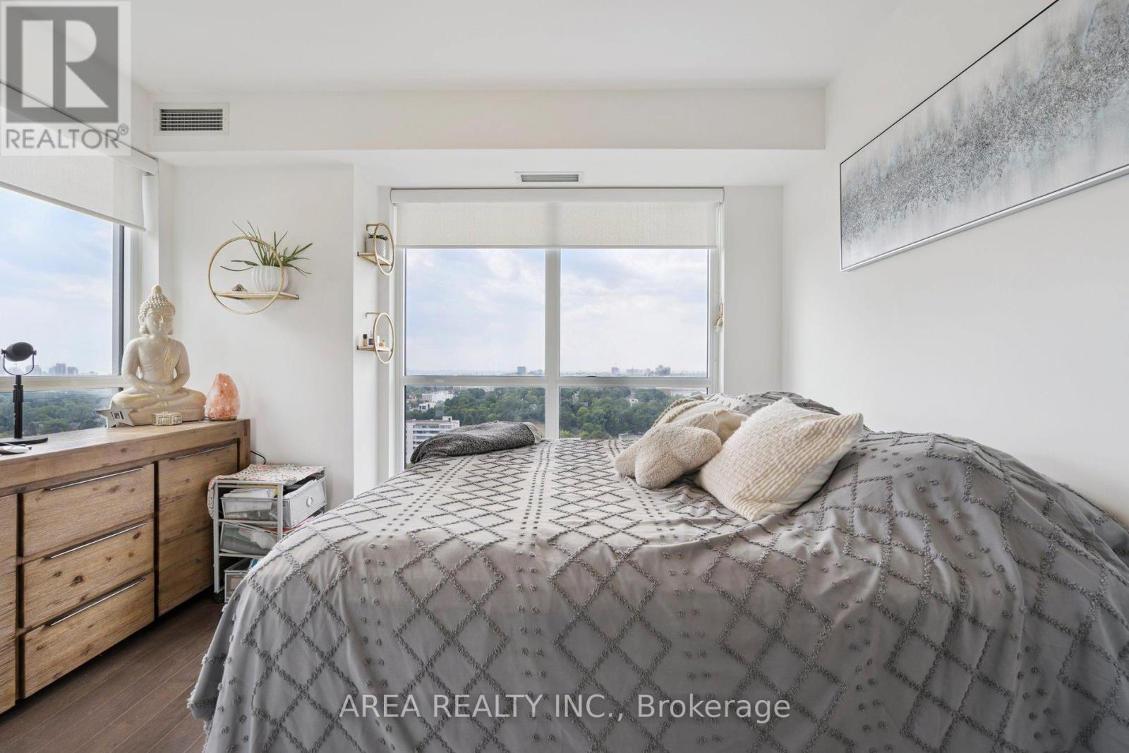 #1910 58 ORCHARD VIEW BOULEVARD - 21