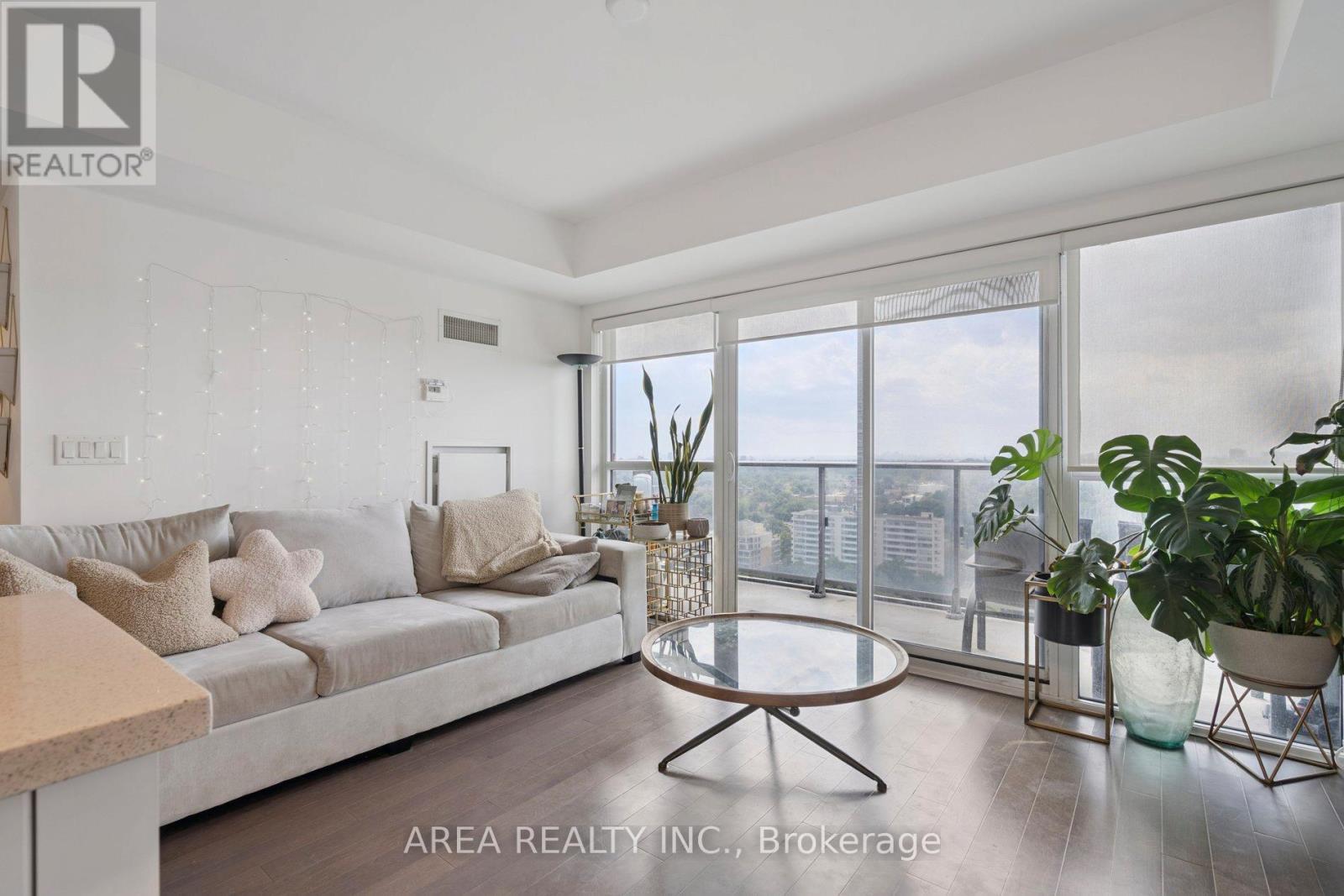 #1910 58 ORCHARD VIEW BOULEVARD - 9