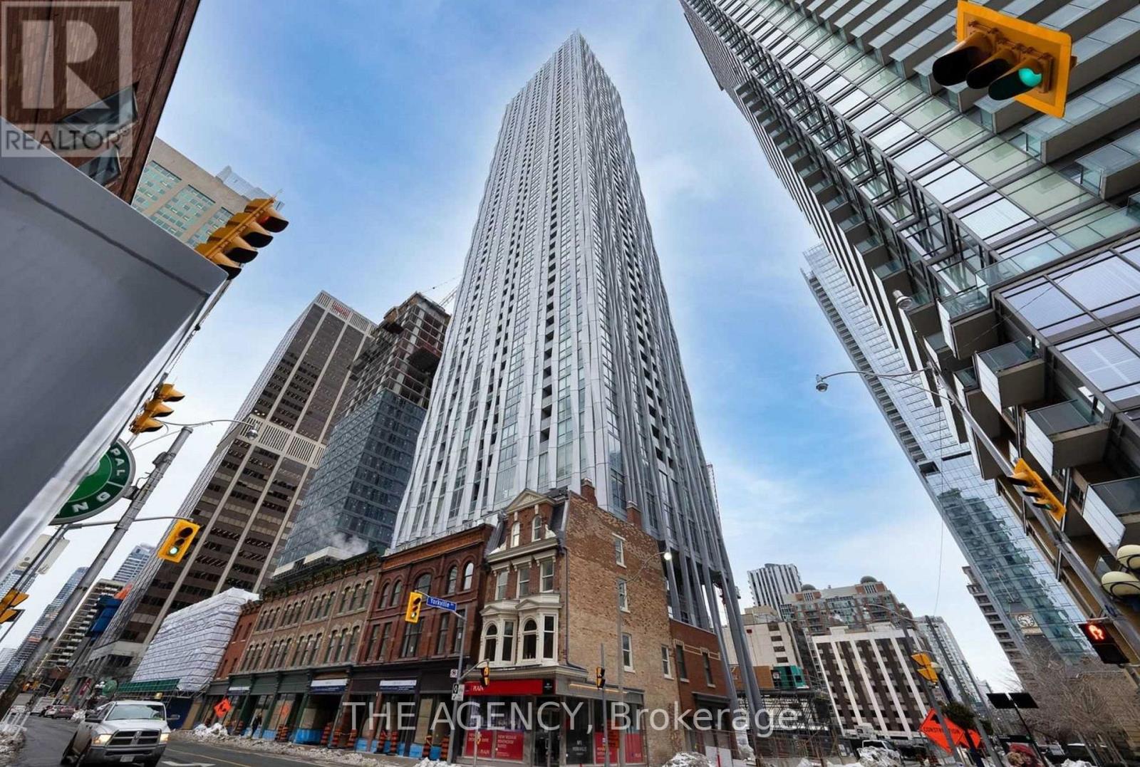 #711 1 YORKVILLE AVENUE - 1
