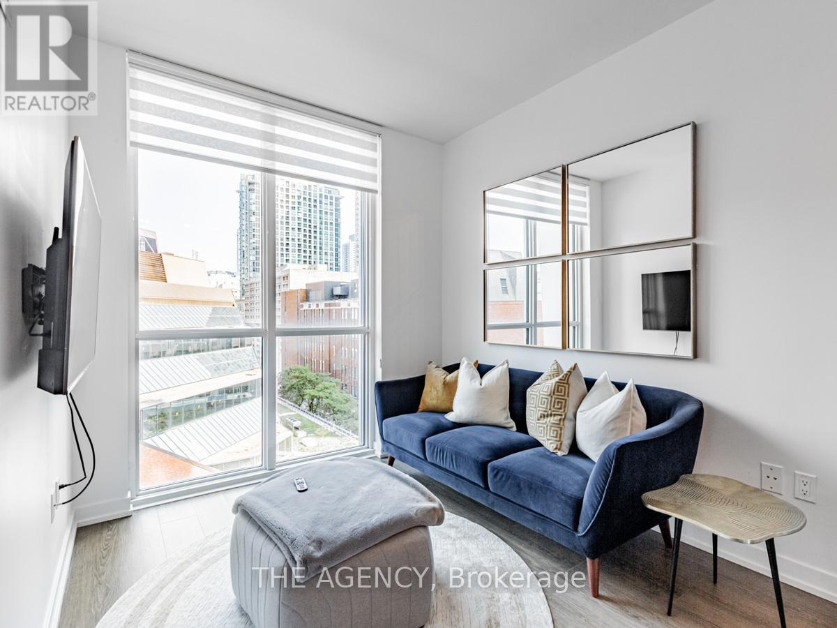 #711 1 YORKVILLE AVENUE - 10