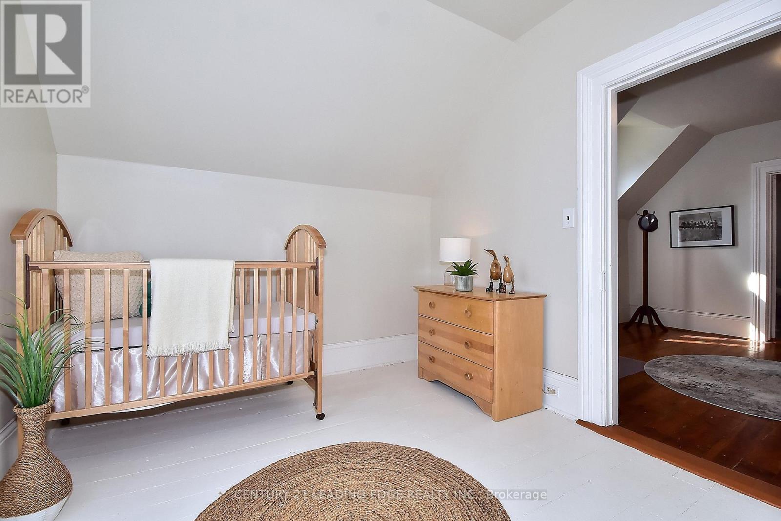 55 BROCK STREET E - 36