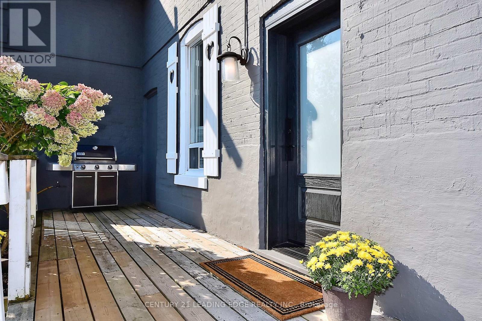 55 BROCK STREET E - 42