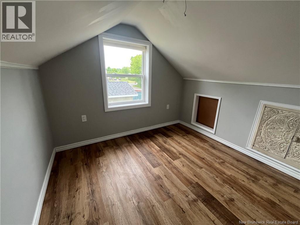9 Churchill Street - Image 23