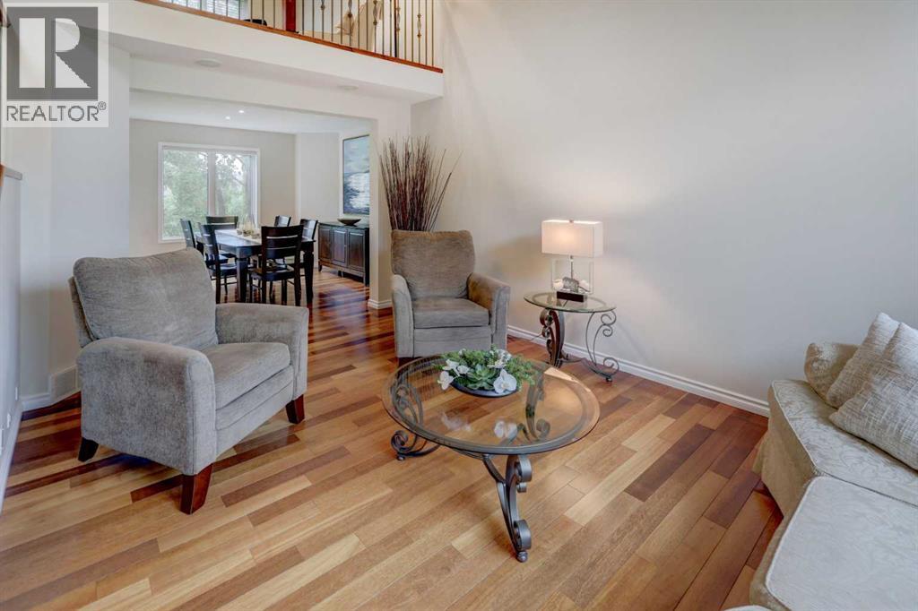 174 Mt Robson Close SE — photo 6