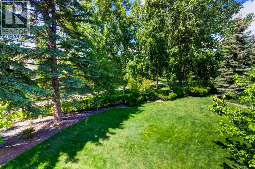 174 Mt Robson Close SE — photo 35